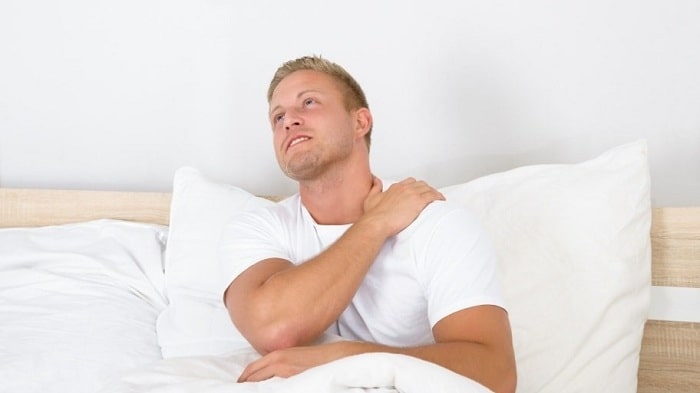 شانه درد در شب را با فیزیوتراپی و حرکات کششی شانه درمان کنید