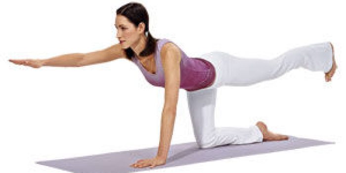 0604_kneeling_locust-167u9kq2