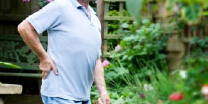 slide01_man-with-back-pain