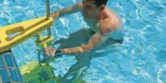 آب درماني, تقویت عضلات با آب درمانی, درمان کمردرد با آب درمانی