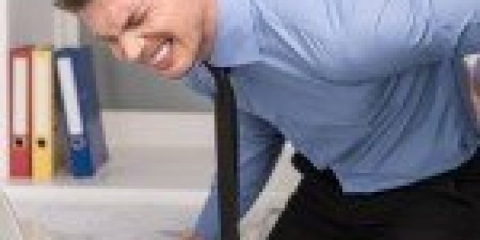 درمان کمر درد و علت آن