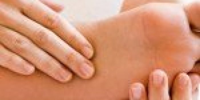 علت خواب رفتن و بی حسی انگشتان دست و پا